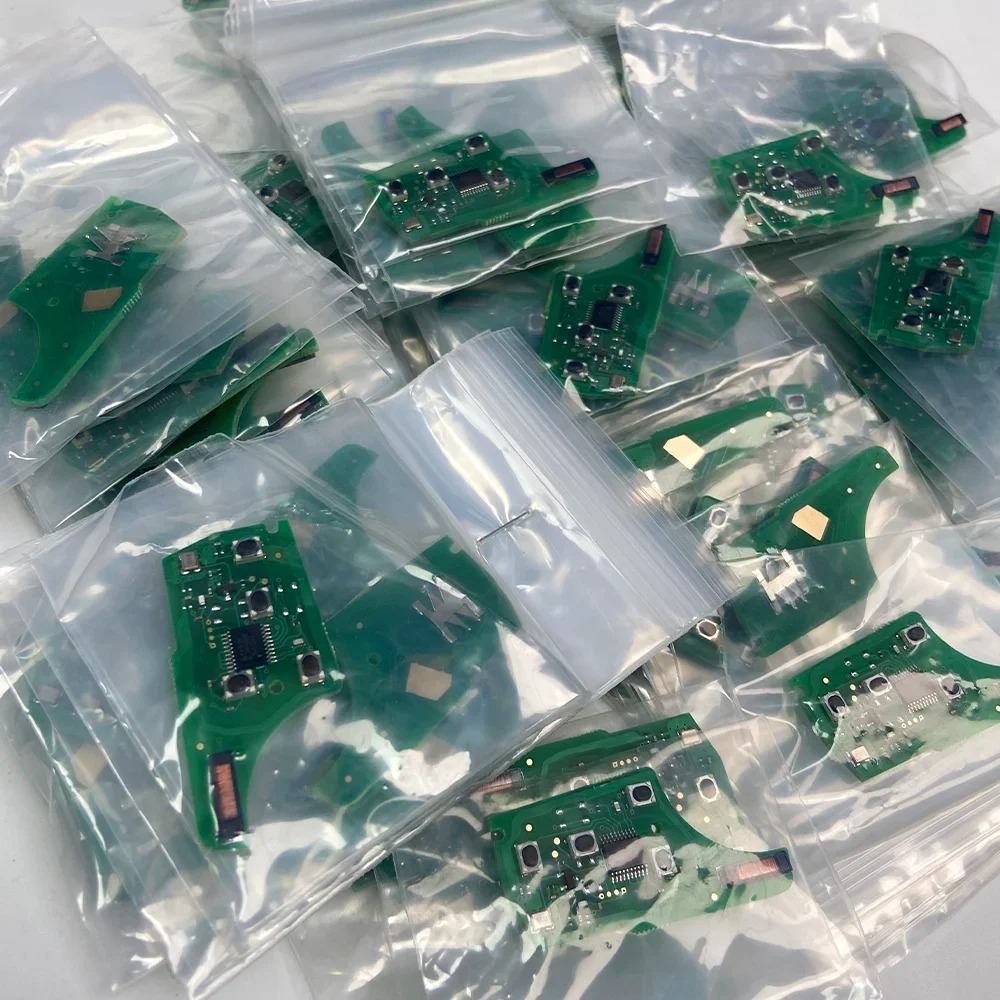 SUPERKEY PCF7941E 433MHz 車用キーカ - Proto Board のレビューと価格